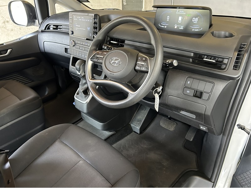 2022 Hyundai Staria