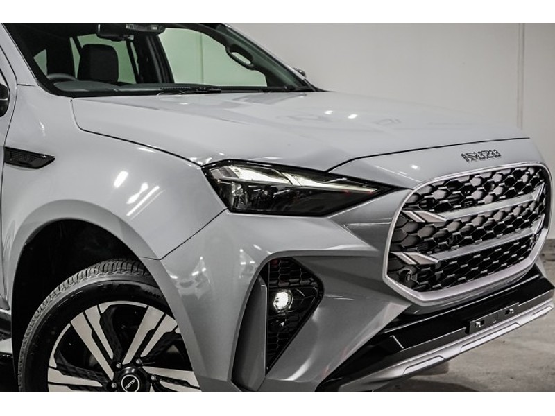 2025 Isuzu MU-X