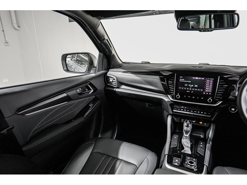 2025 Isuzu MU-X