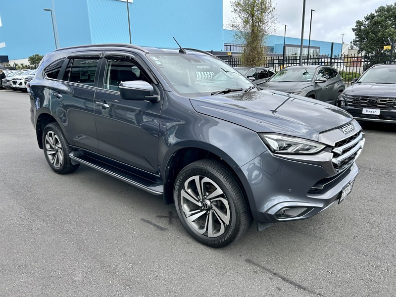 2022 Isuzu MU-X