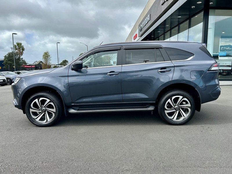 2022 Isuzu MU-X