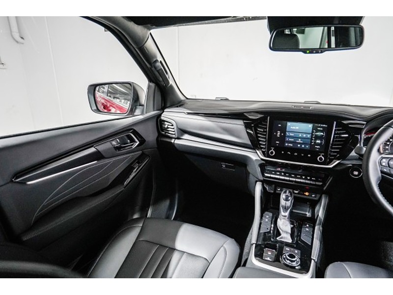 2025 Isuzu MU-X