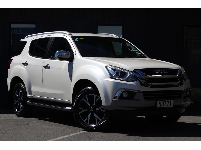2020 Isuzu MU-X