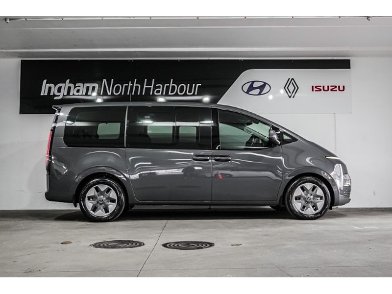 2025 Hyundai Staria