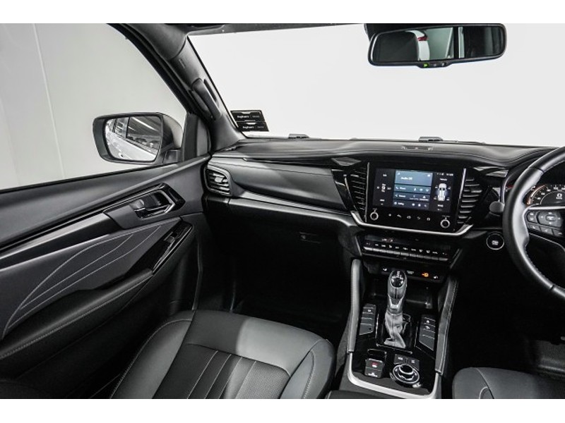 2025 Isuzu MU-X