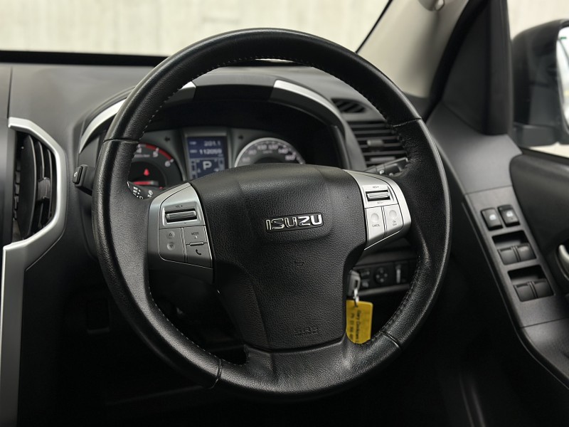 2015 Isuzu MU-X