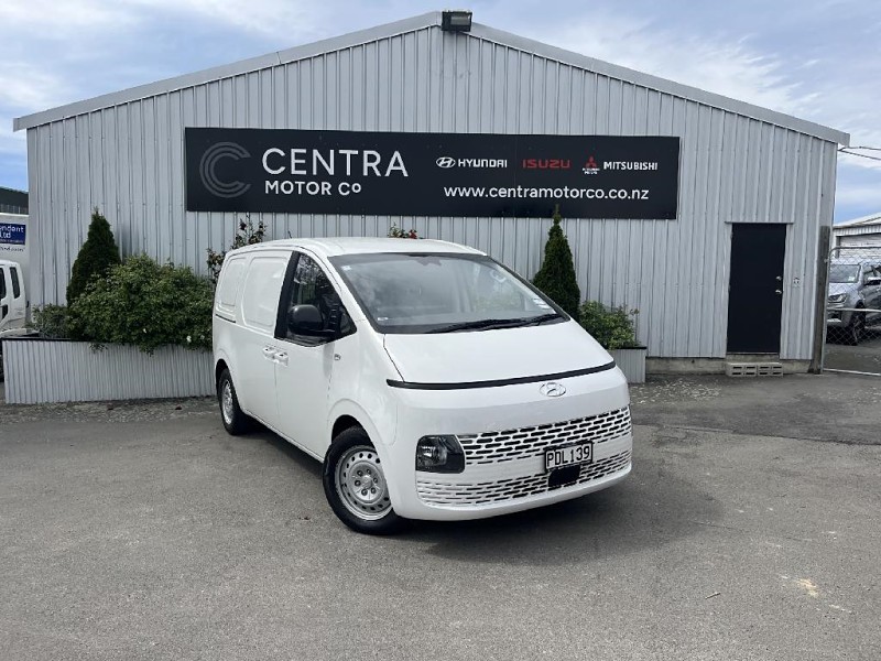 2022 Hyundai Staria