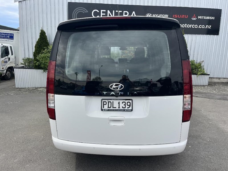 2022 Hyundai Staria