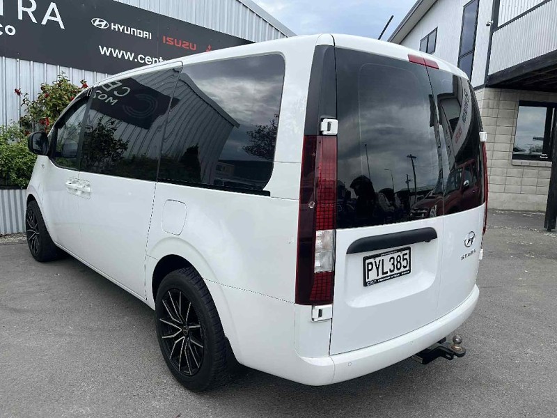 2023 Hyundai Staria Load