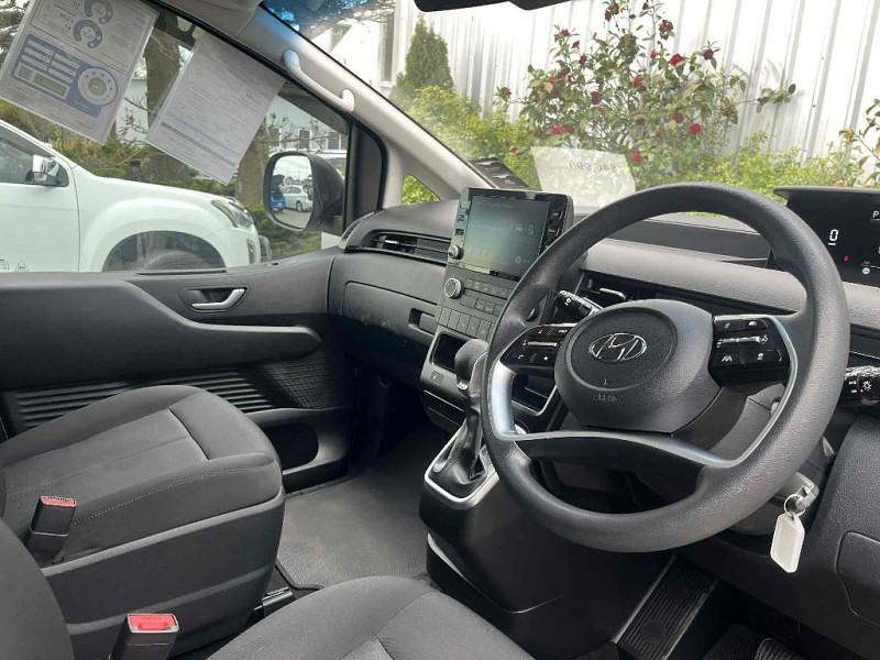 2023 Hyundai Staria Load