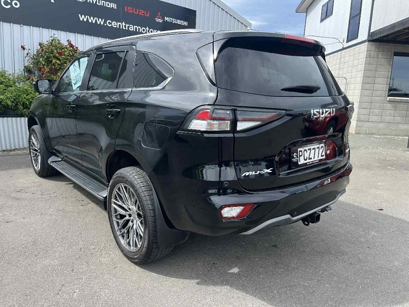2022 Isuzu MU-X
