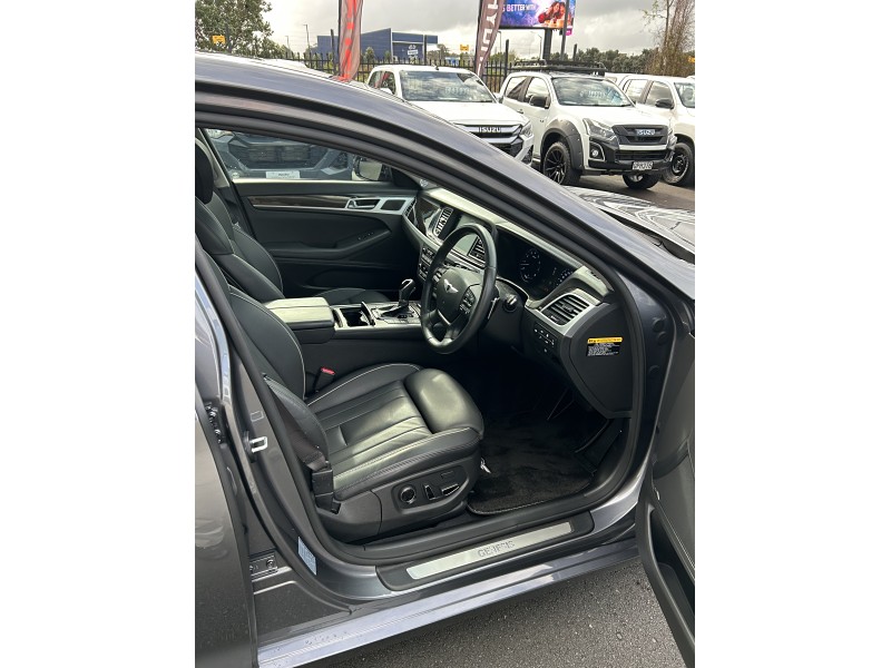 2016 Hyundai Genesis