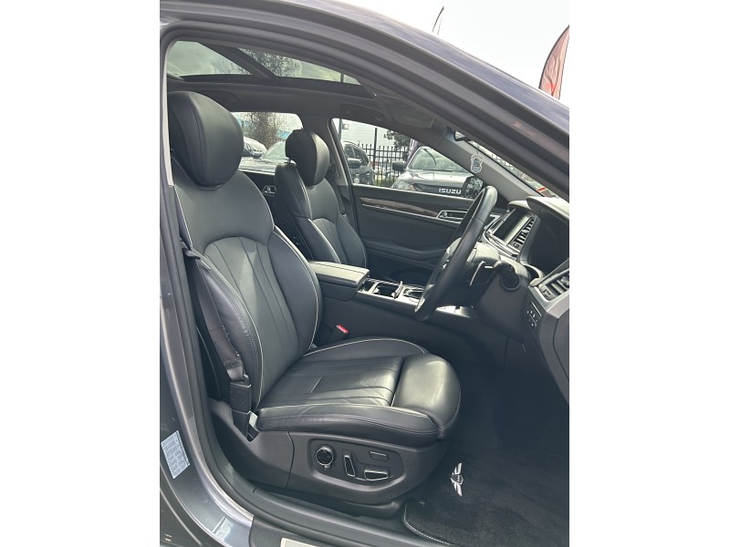 2016 Hyundai Genesis