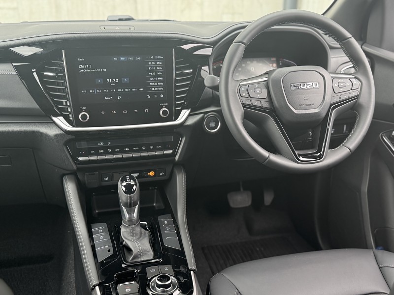 2025 Isuzu MU-X