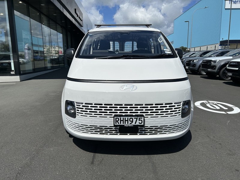 2025 Hyundai Staria