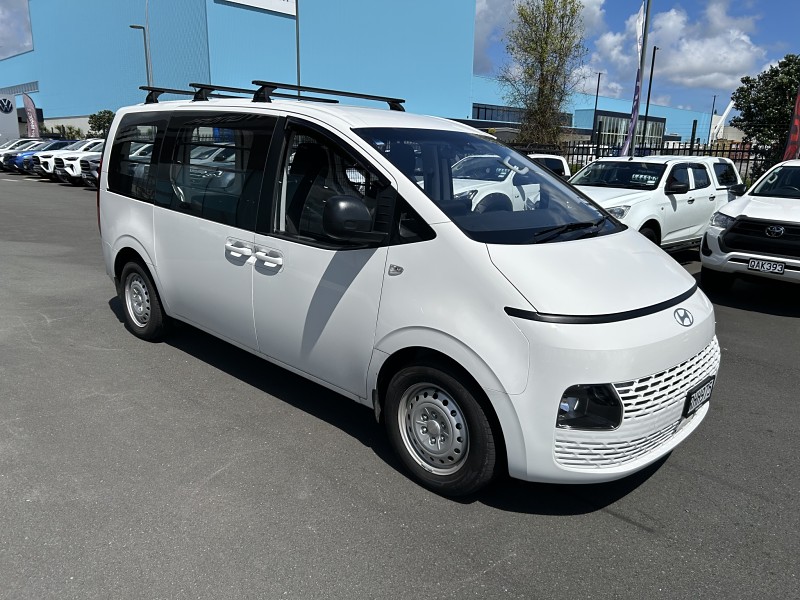 2025 Hyundai Staria