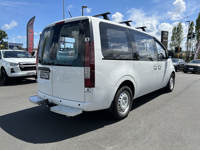 2025 Hyundai Staria
