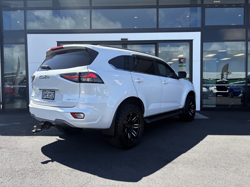 2024 Isuzu MU-X
