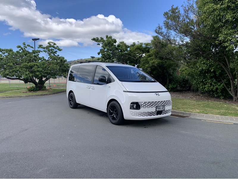 2022 Hyundai Staria