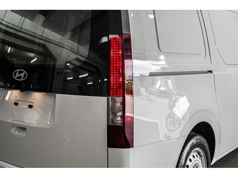 2025 Hyundai Staria Load