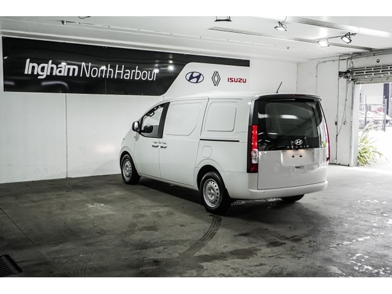 2025 Hyundai Staria Load
