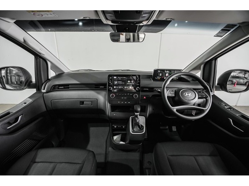 2025 Hyundai Staria Load