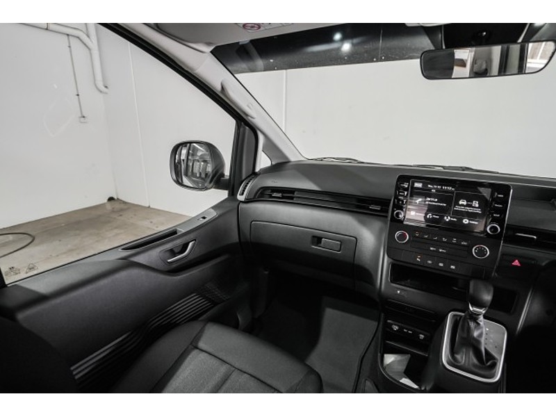 2025 Hyundai Staria Load