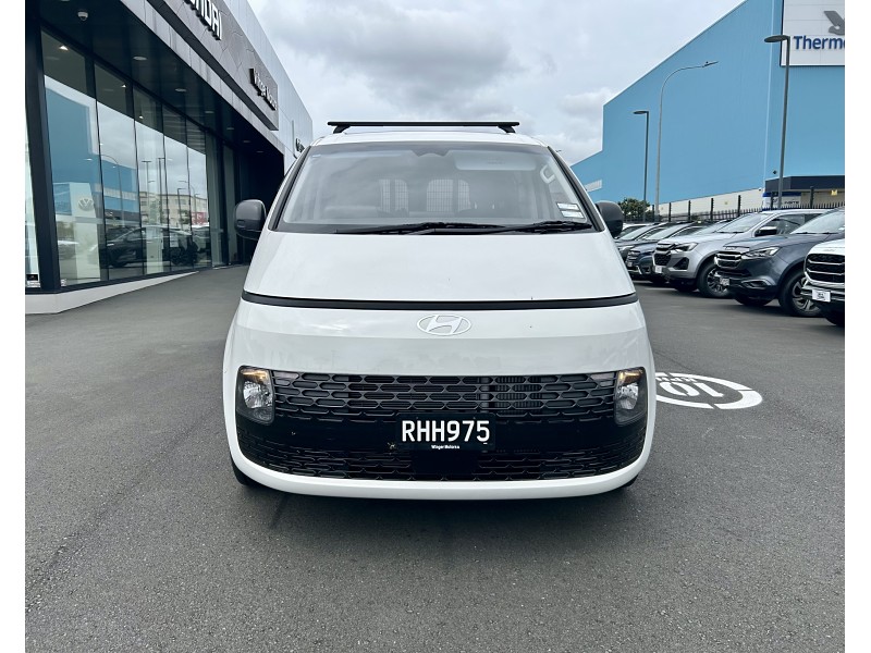 2025 Hyundai Staria