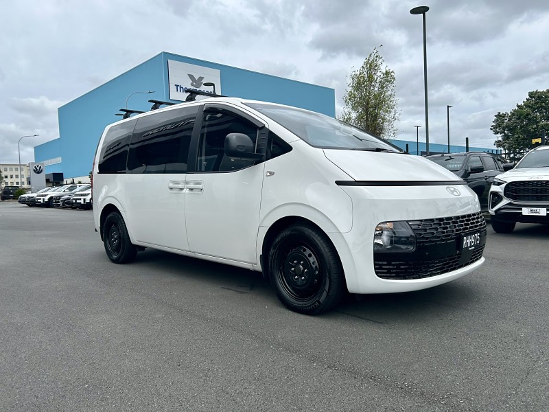 2025 Hyundai Staria
