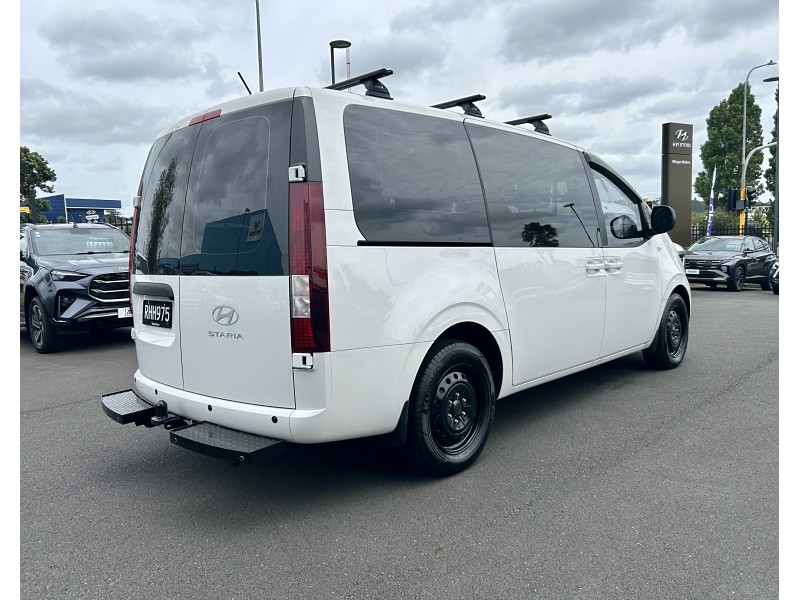 2025 Hyundai Staria