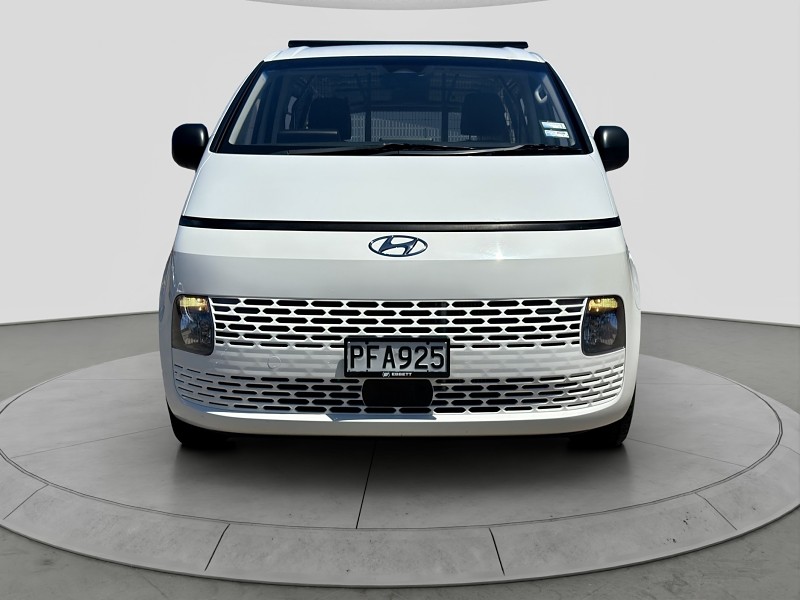 2022 Hyundai Staria