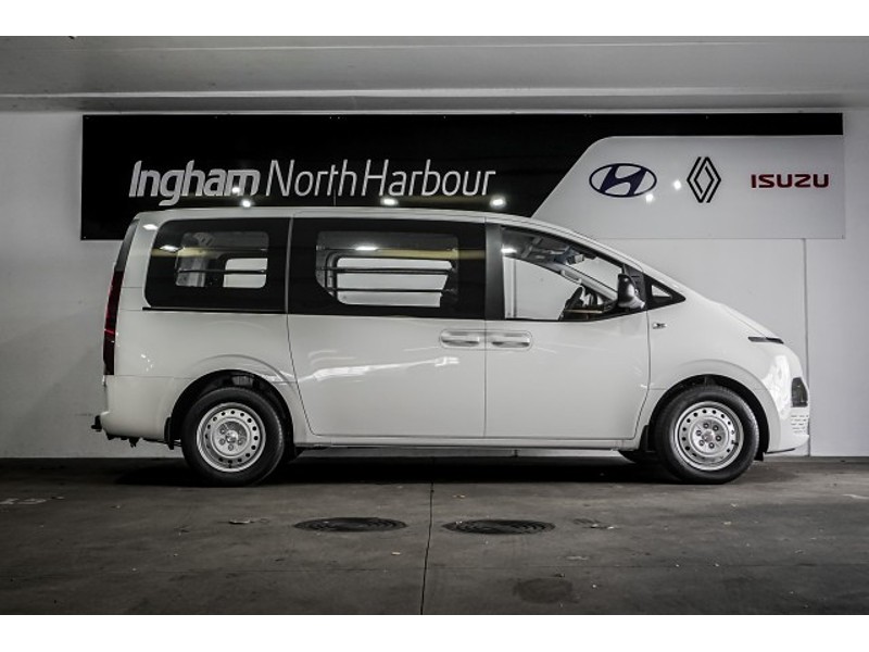 2026 Hyundai Staria Load