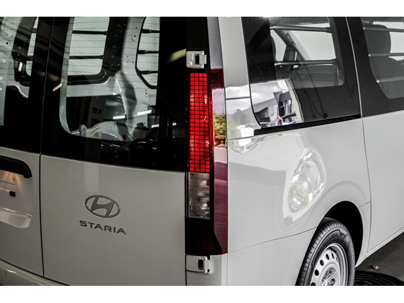 2026 Hyundai Staria Load
