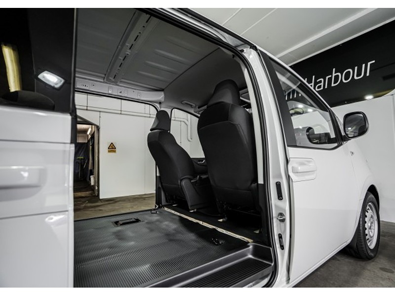 2026 Hyundai Staria Load