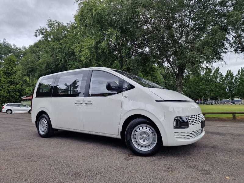 2026 Hyundai Staria Load