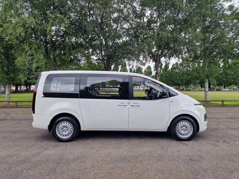 2026 Hyundai Staria Load