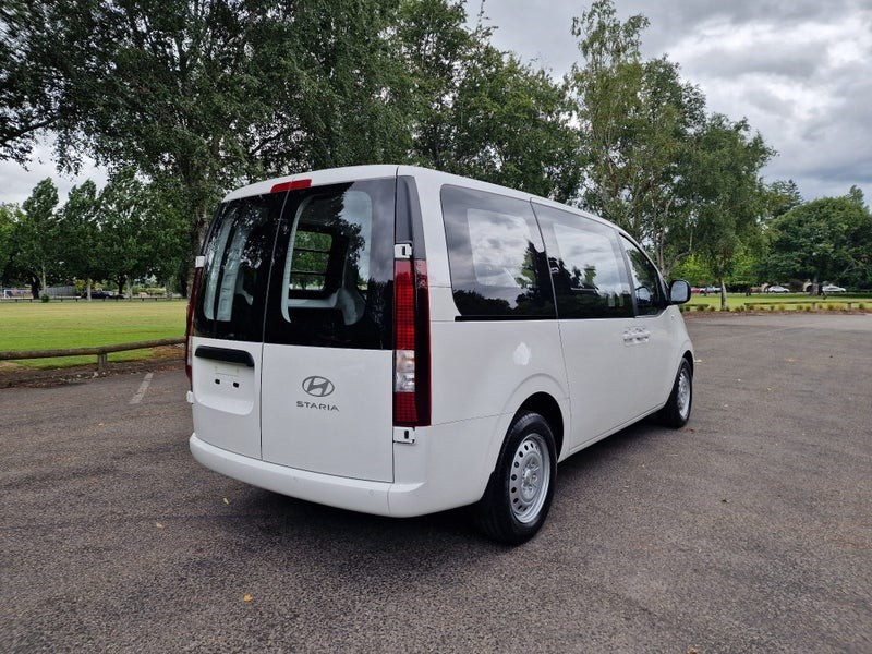 2026 Hyundai Staria Load