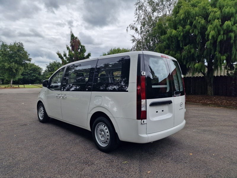 2026 Hyundai Staria Load