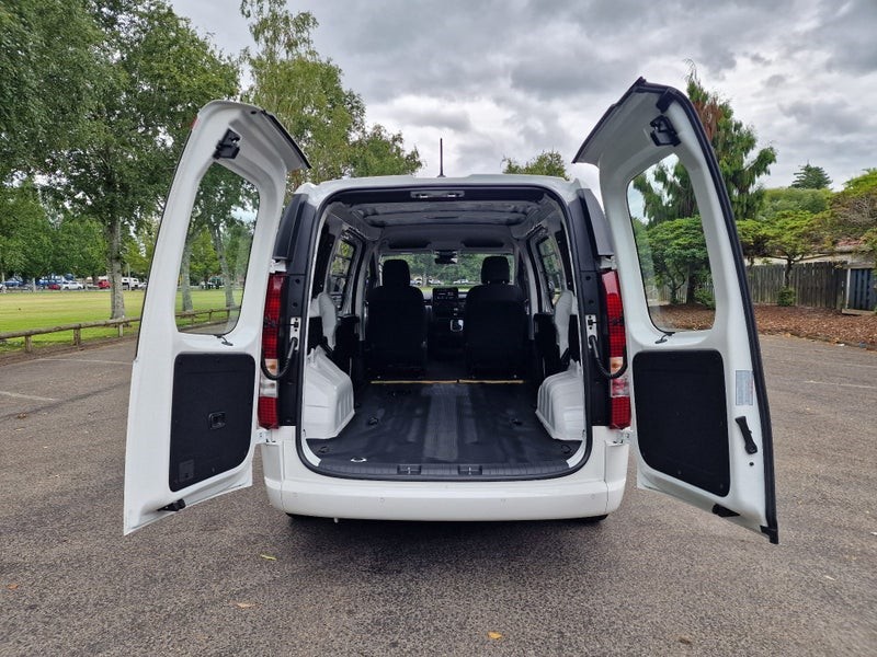 2026 Hyundai Staria Load