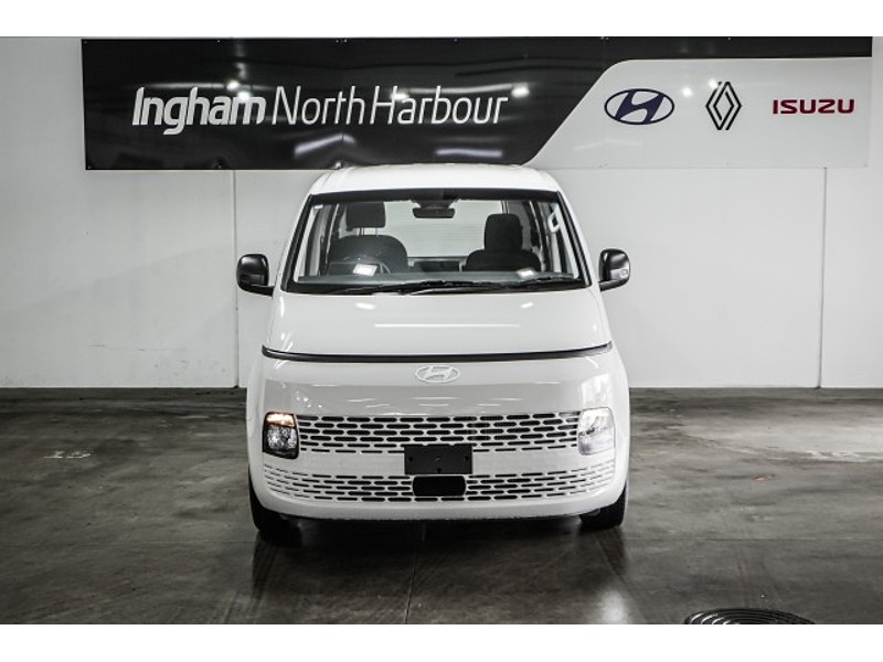 2026 Hyundai Staria Load