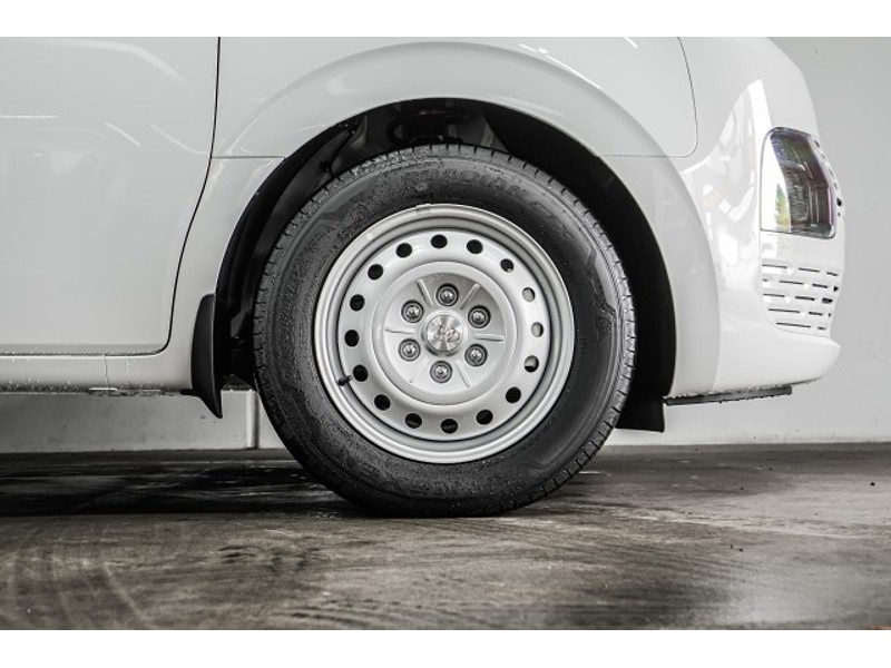 2026 Hyundai Staria Load