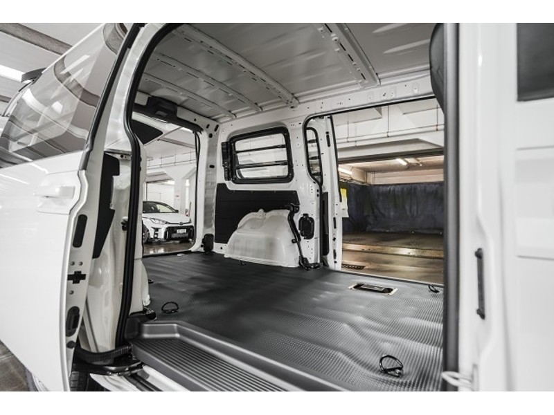 2026 Hyundai Staria Load