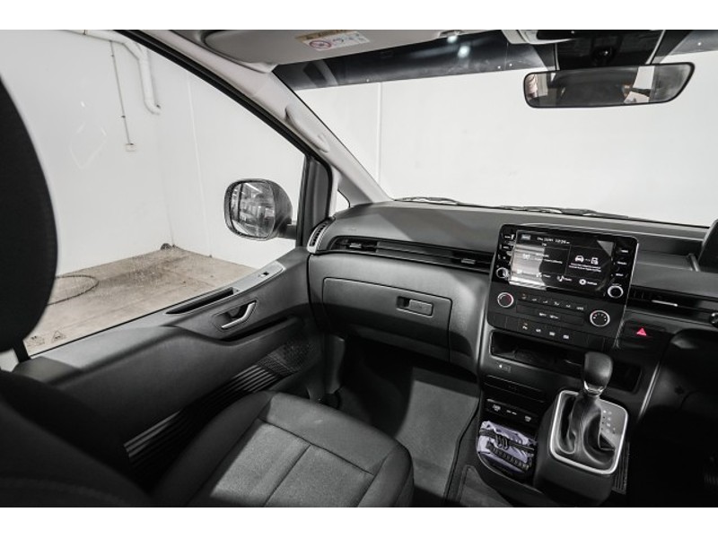 2026 Hyundai Staria Load