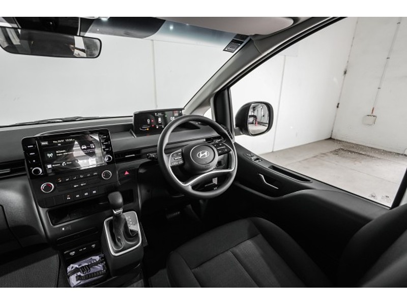 2026 Hyundai Staria Load