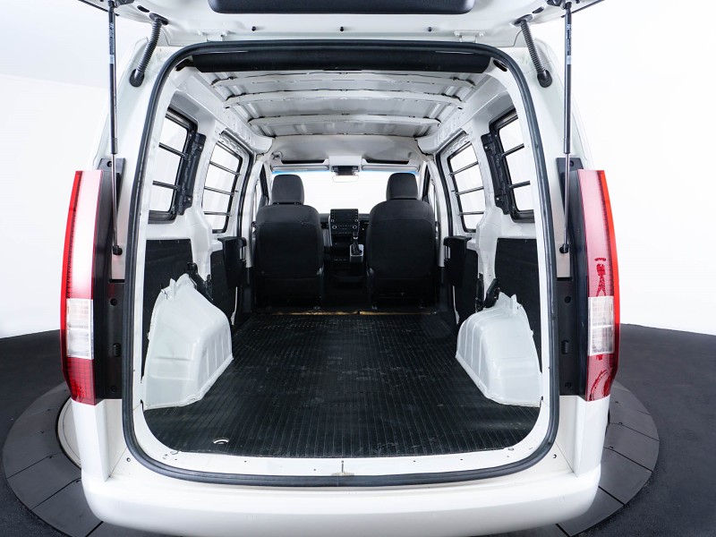 2021 Hyundai Staria Load