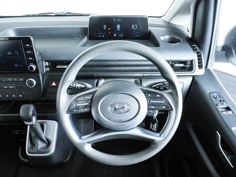 2021 Hyundai Staria Load