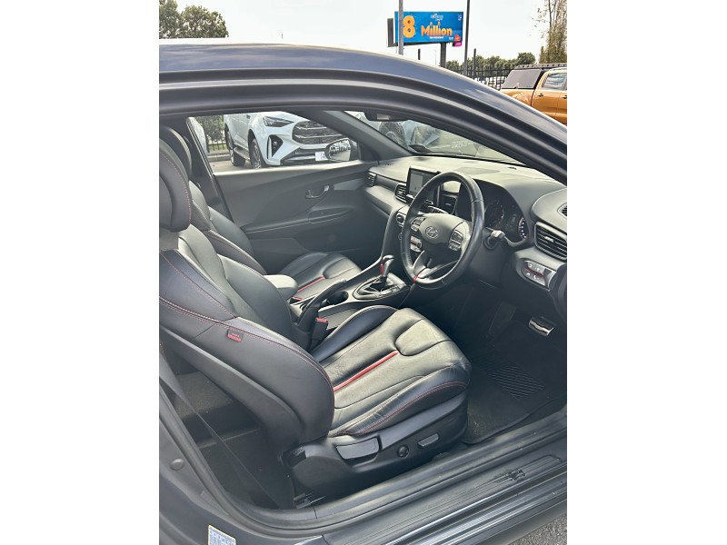 2020 Hyundai Veloster