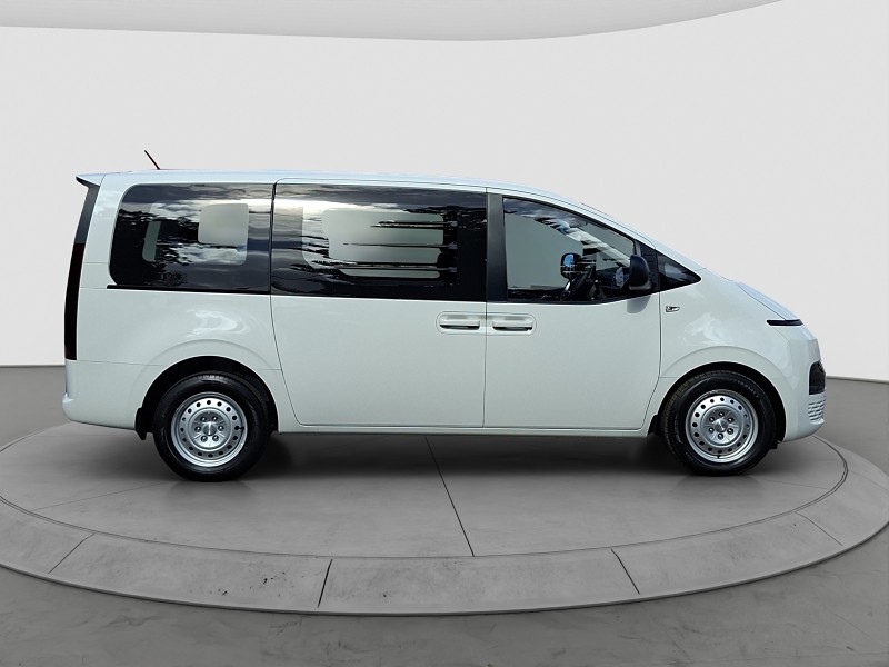 2026 Hyundai Staria