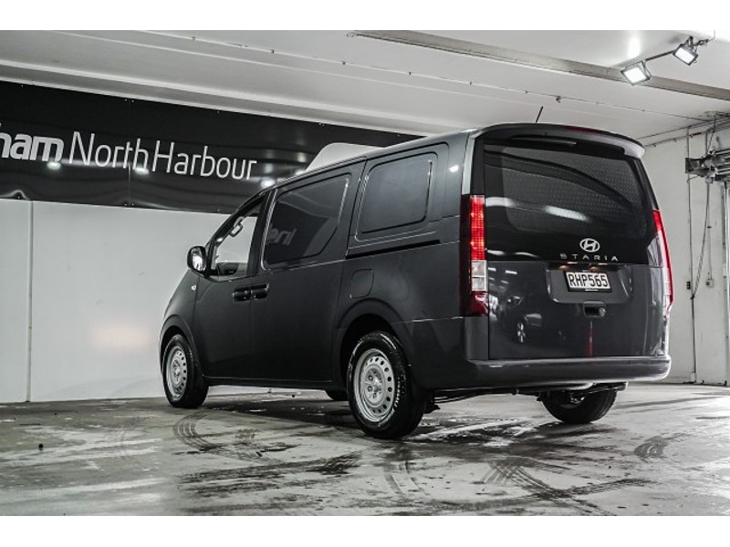 2025 Hyundai Staria Load