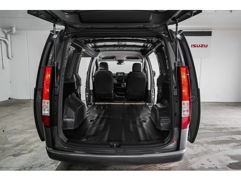 2025 Hyundai Staria Load